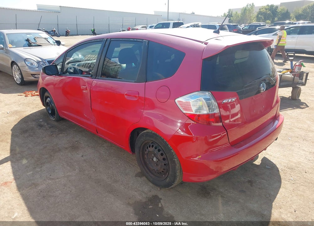 2009 HONDA FIT VIN: JHMGE882X9S014265