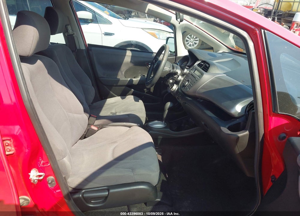 2009 HONDA FIT VIN: JHMGE882X9S014265