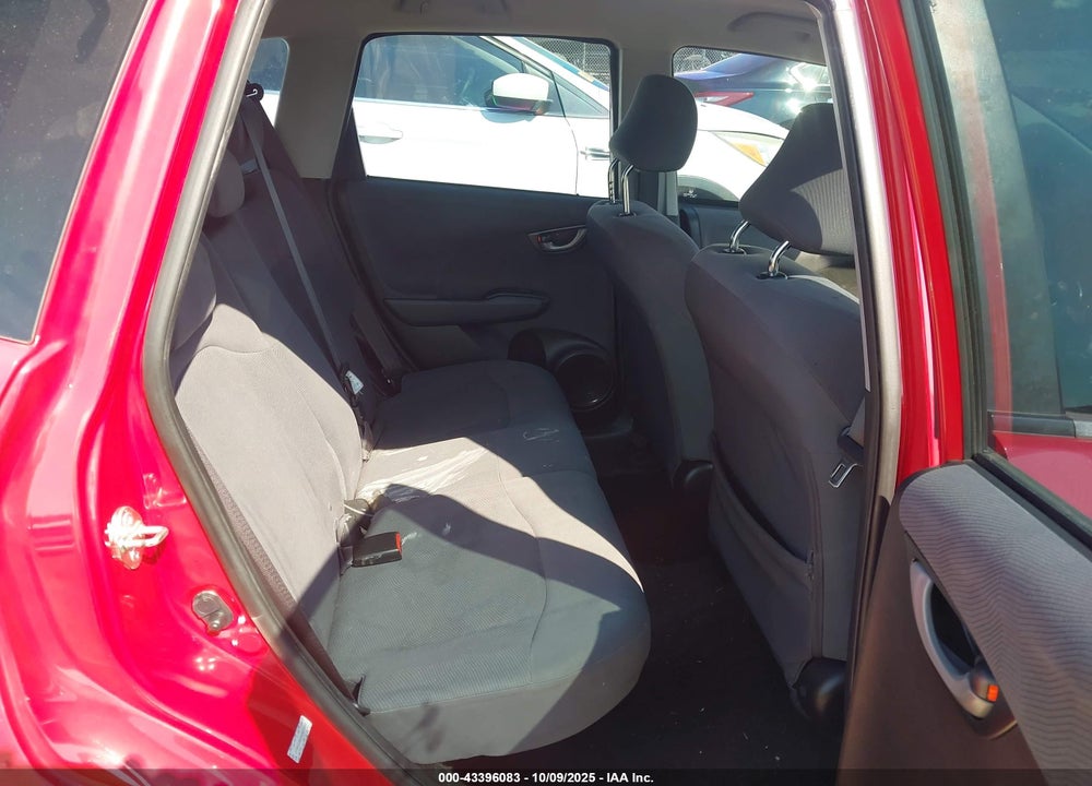 2009 HONDA FIT VIN: JHMGE882X9S014265
