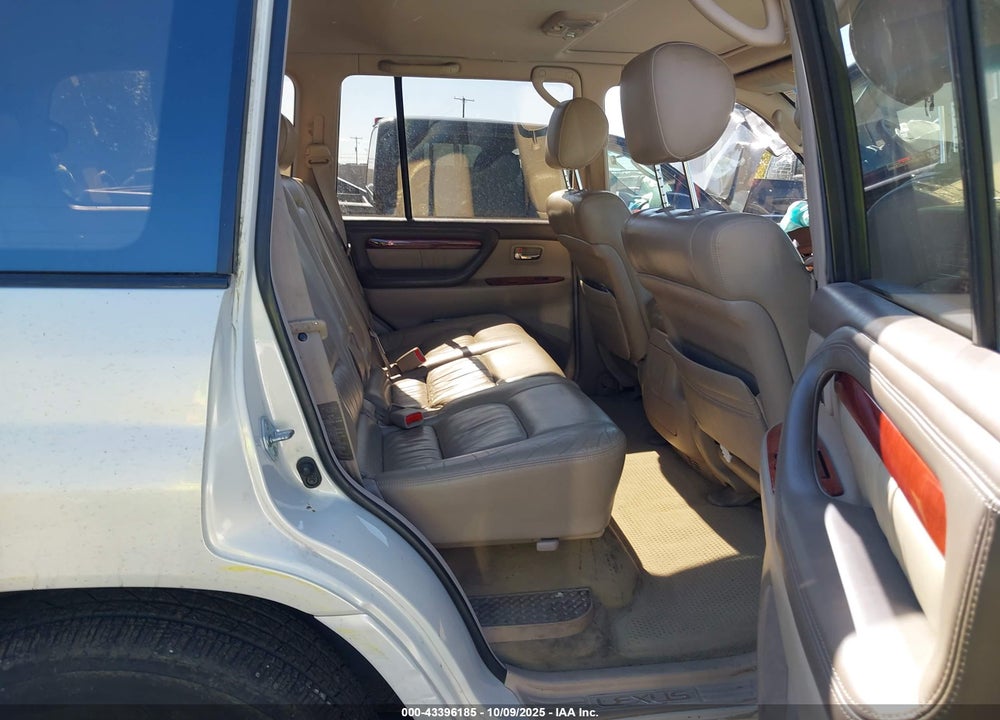 2000 LEXUS LX 470 VIN: JT6HT00W4Y0097592