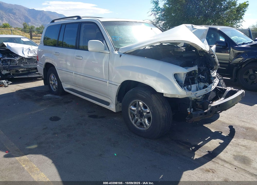 2000 LEXUS LX 470 VIN: JT6HT00W4Y0097592