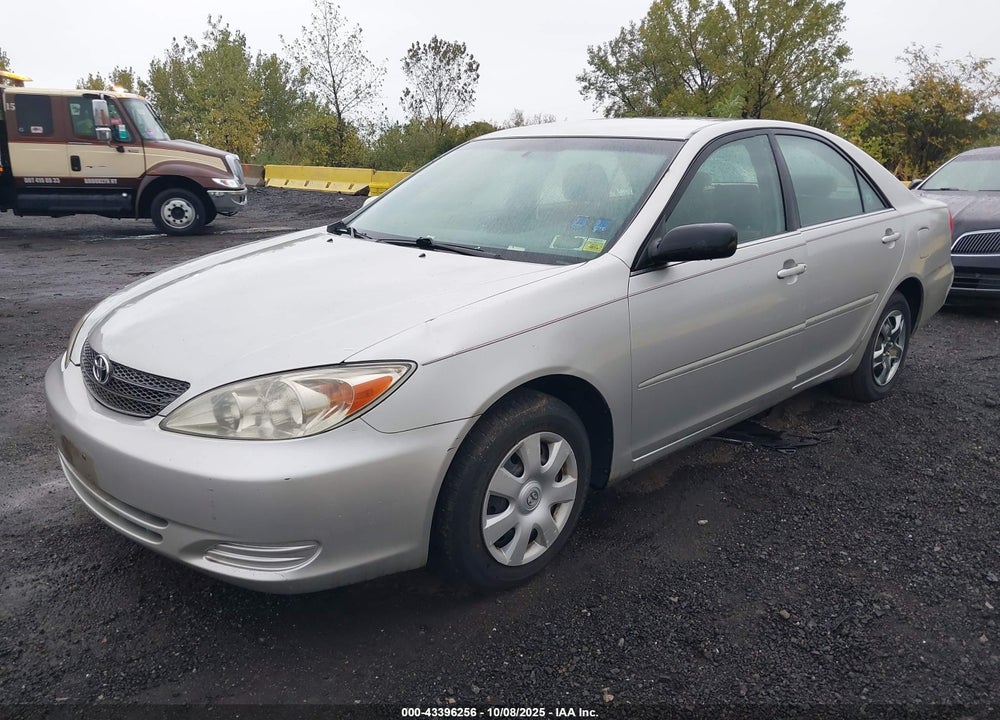 2002 TOYOTA CAMRY LE VIN: 4T1BE32K62U527171