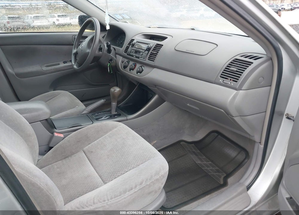 2002 TOYOTA CAMRY LE VIN: 4T1BE32K62U527171