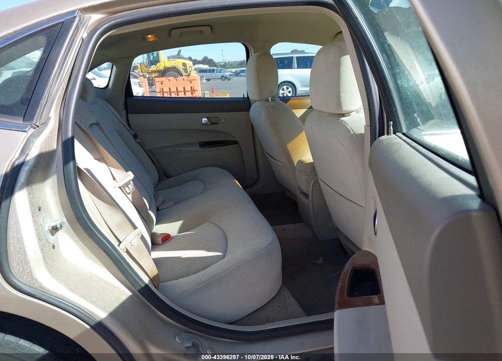 2005 BUICK LACROSSE CX VIN: 2G4WC532551297818