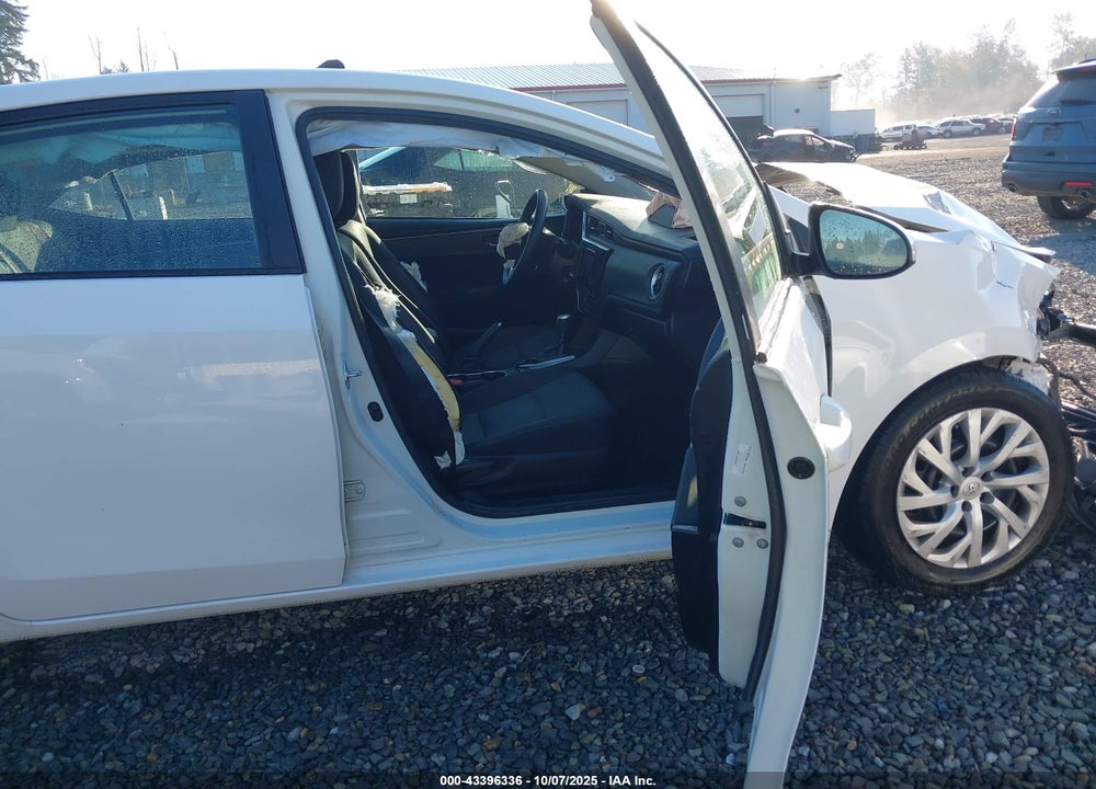 2018 TOYOTA COROLLA VIN: 2T1BURHE1JC104490