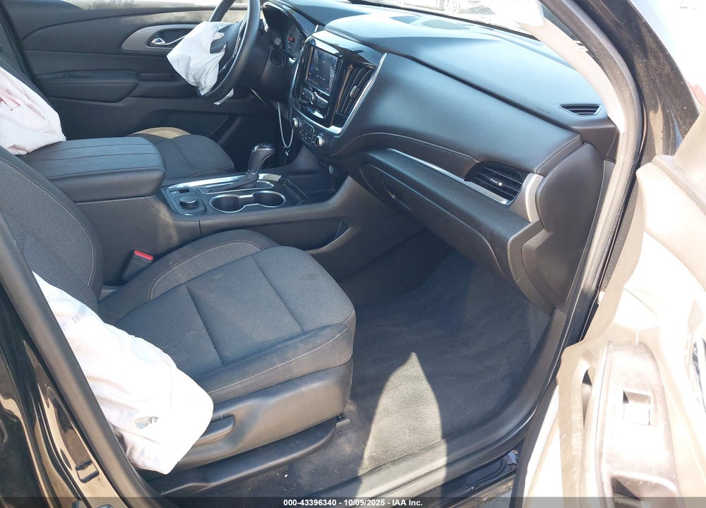 2020 CHEVROLET TRAVERSE FWD LS VIN: 1GNERFKW4LJ208758