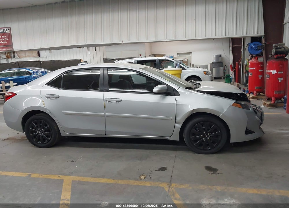 2018 TOYOTA COROLLA LE VIN: 2T1BURHE3JC005542