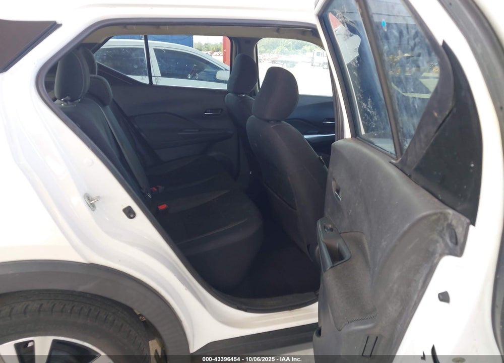 2018 NISSAN KICKS VIN: 3N1CP5CU3JL508782