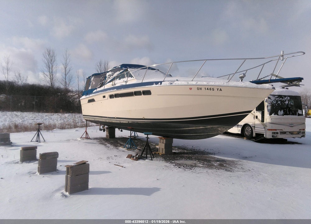 1983 CHRIS CRAFT OTHER VIN: CCHDT156M83J