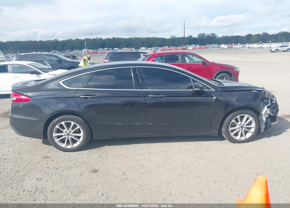 2020 FORD FUSION VIN: 3FA6P0SU3LR247254
