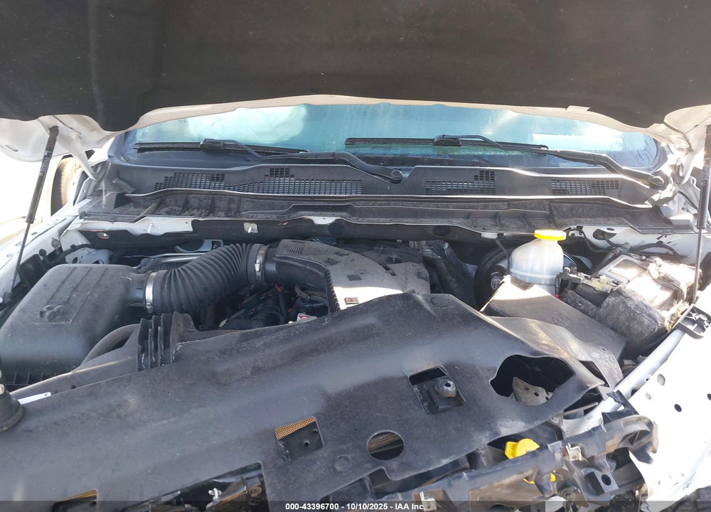 2019 RAM 1500 CLASSIC SLT 4X4 5'7 BOX VIN: 1C6RR7LGXKS739339