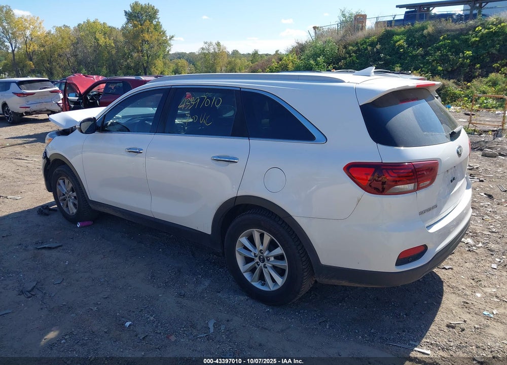 2019 KIA SORENTO VIN: 5XYPG4A34KG500878