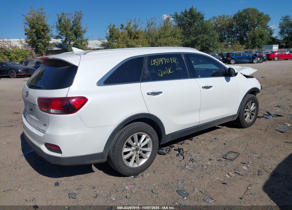 2019 KIA SORENTO VIN: 5XYPG4A34KG500878