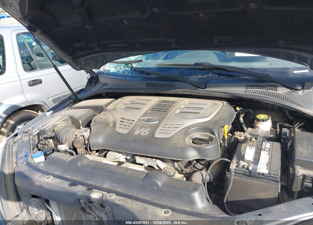 2008 KIA SORENTO LX BASE VIN: KNDJD735385761564