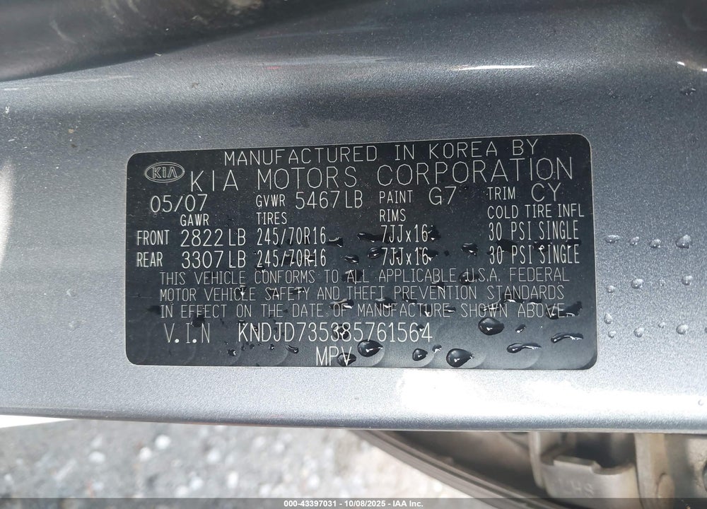 2008 KIA SORENTO LX BASE VIN: KNDJD735385761564
