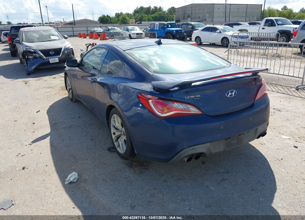 2014 HYUNDAI GENESIS VIN: KMHHU6KJ8EU120849