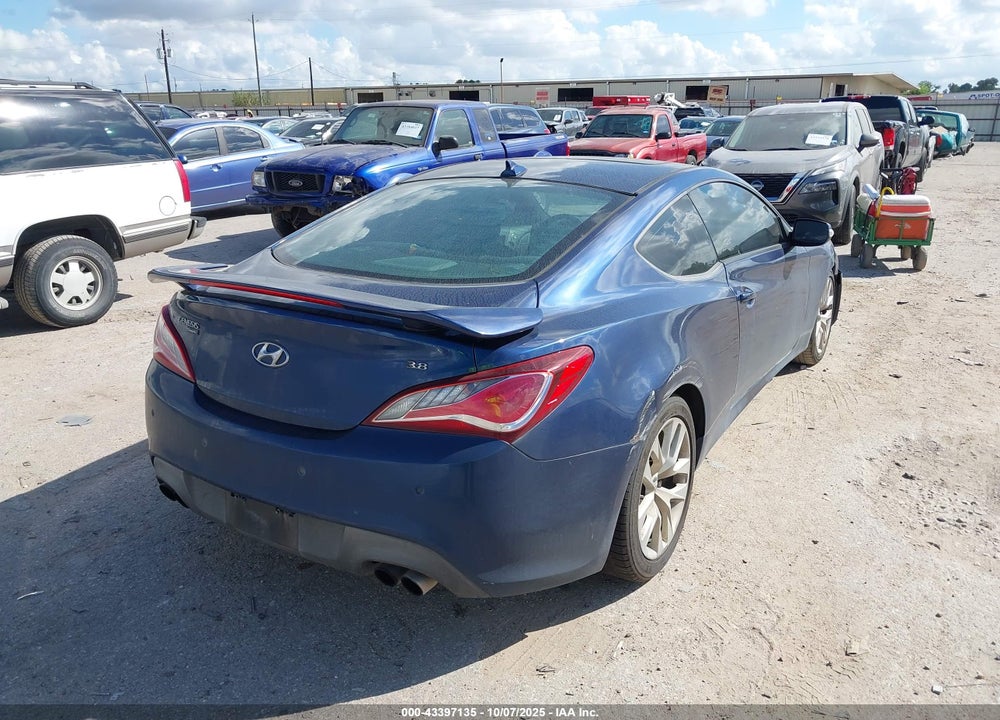 2014 HYUNDAI GENESIS VIN: KMHHU6KJ8EU120849
