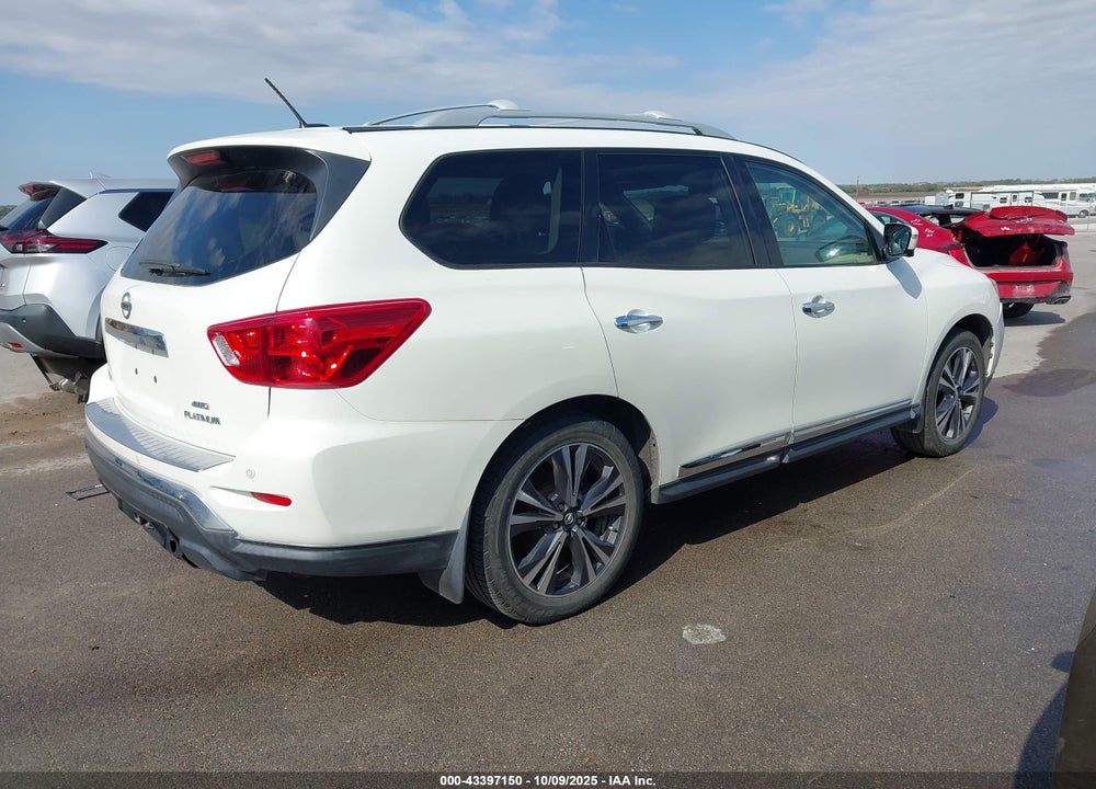 2017 NISSAN PATHFINDER PLATINUM VIN: 5N1DR2MM4HC604804