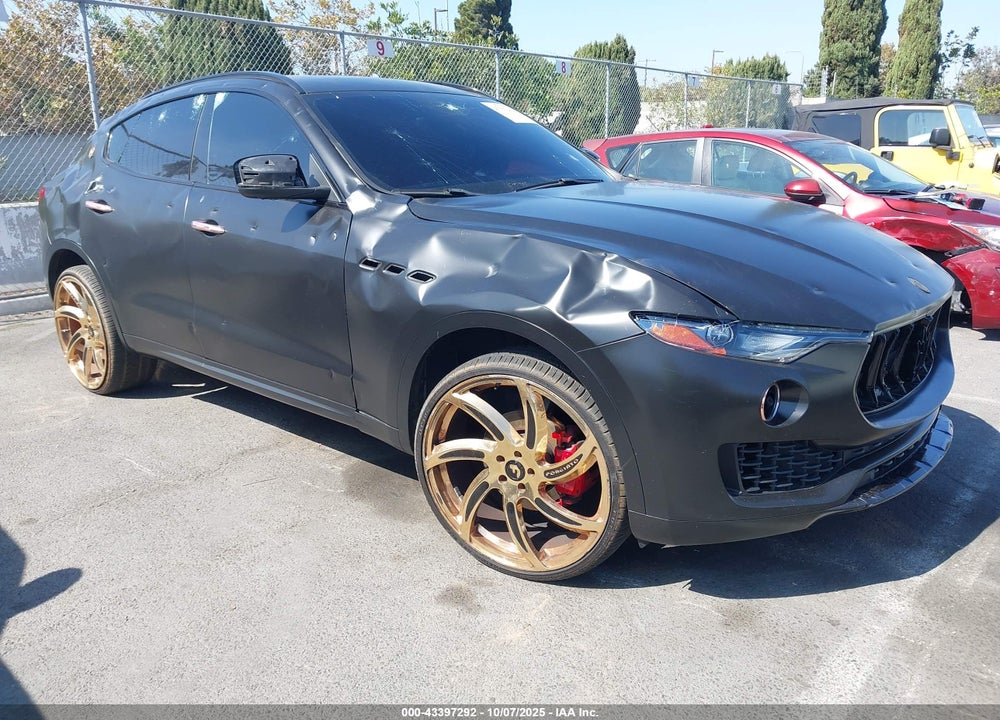 2017 MASERATI LEVANTE VIN: ZN661XUL3HX257868