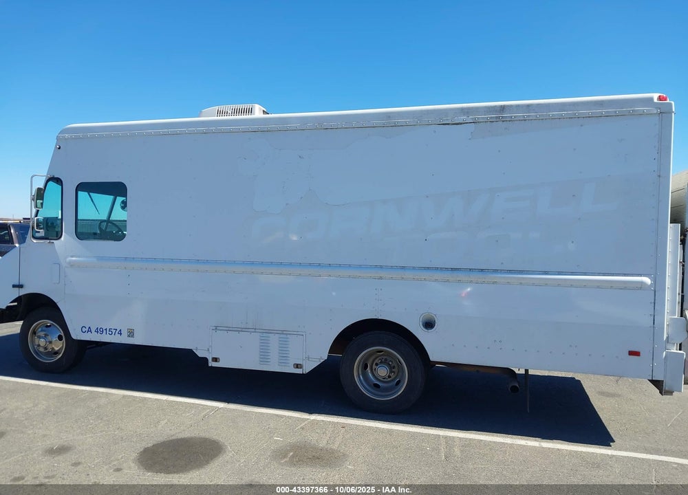 1999 WORKHORSE CUSTOM CHASSIS FORWARD CONTROL CHASSIS P3500 VIN: 5B4KP32R1X3310058