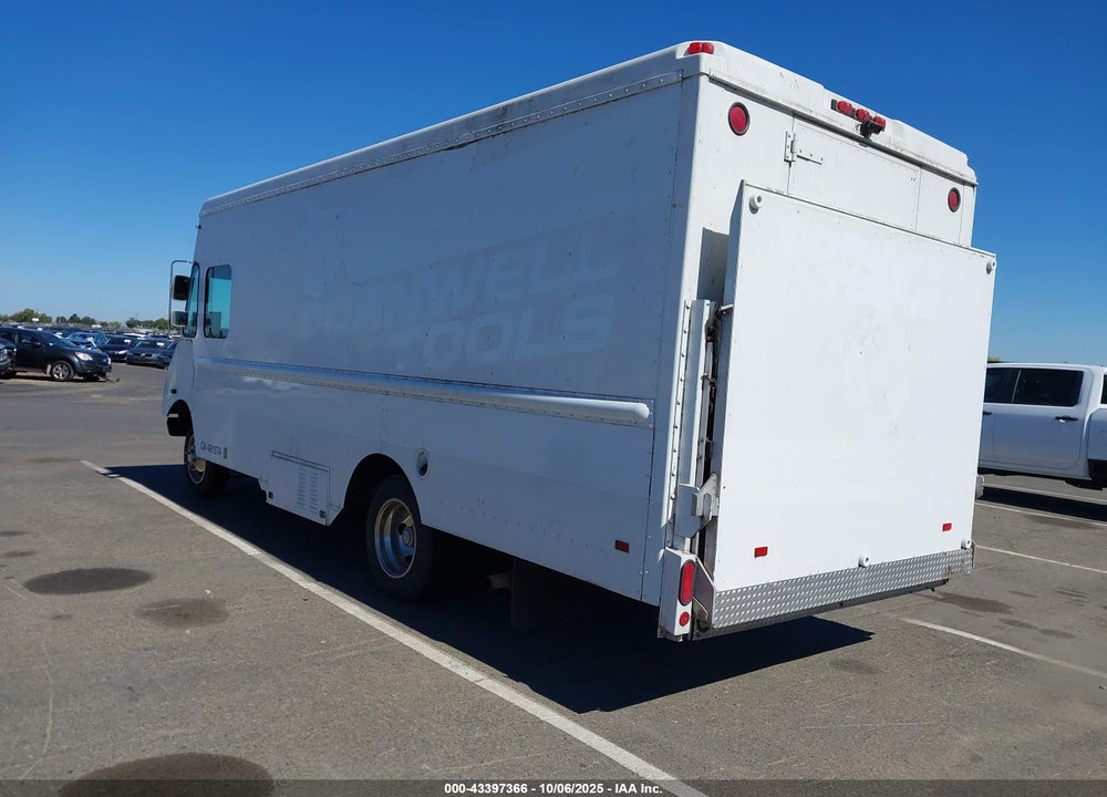 1999 WORKHORSE CUSTOM CHASSIS FORWARD CONTROL CHASSIS P3500 VIN: 5B4KP32R1X3310058