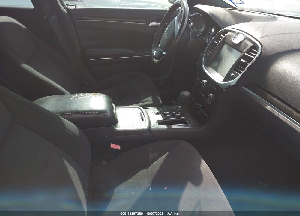 2011 CHRYSLER 300 VIN: 2C3CA4CG8BH572723