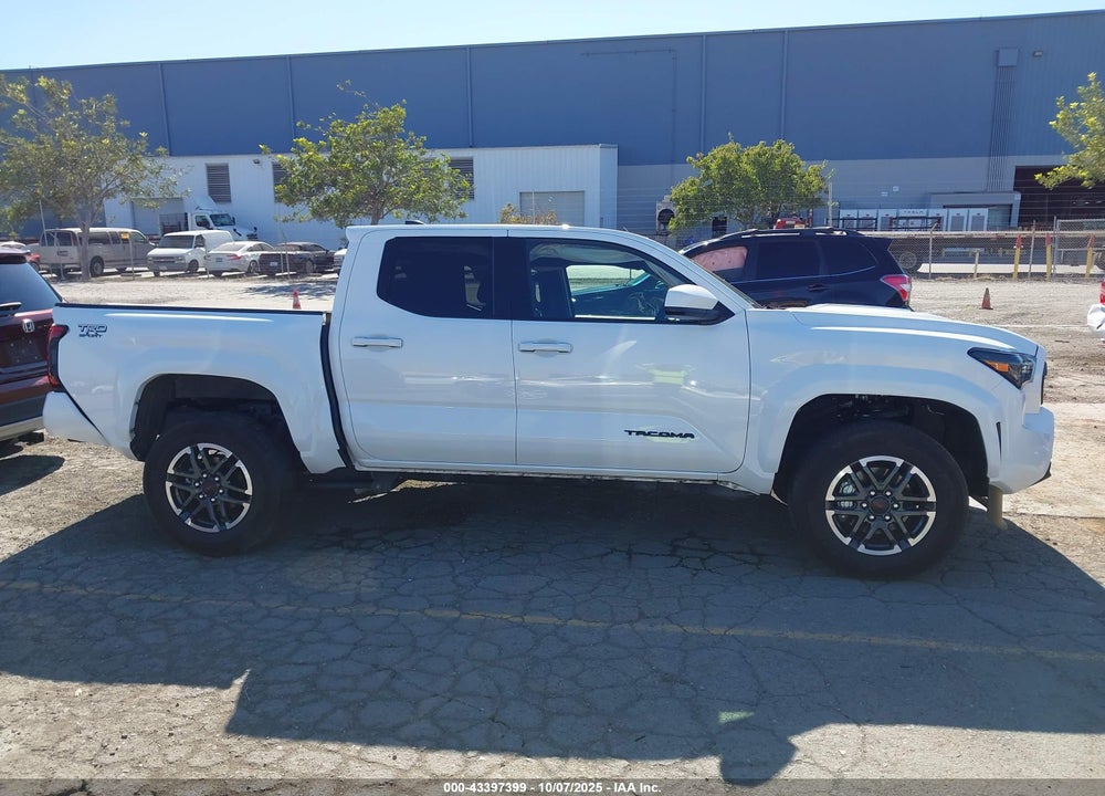 2025 TOYOTA TACOMA TRD SPORT 4WD VIN: 3TMLB5JN0SM089826
