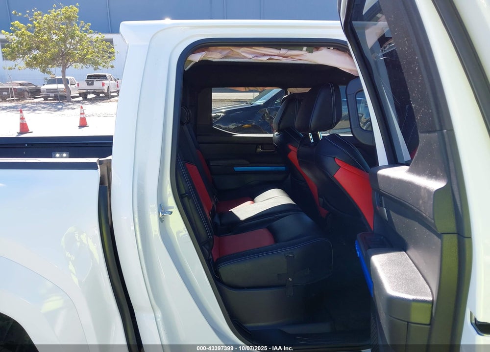 2025 TOYOTA TACOMA TRD SPORT 4WD VIN: 3TMLB5JN0SM089826