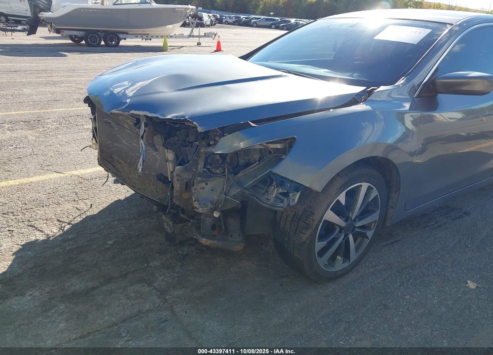2016 NISSAN ALTIMA VIN: 1N4BL3AP7GC203155