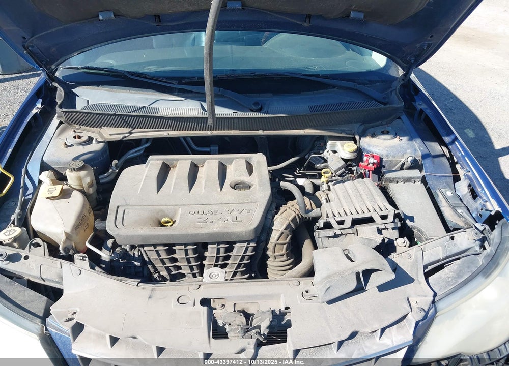 2010 CHRYSLER SEBRING LIMITED VIN: 1C3CC5FB3AN125822