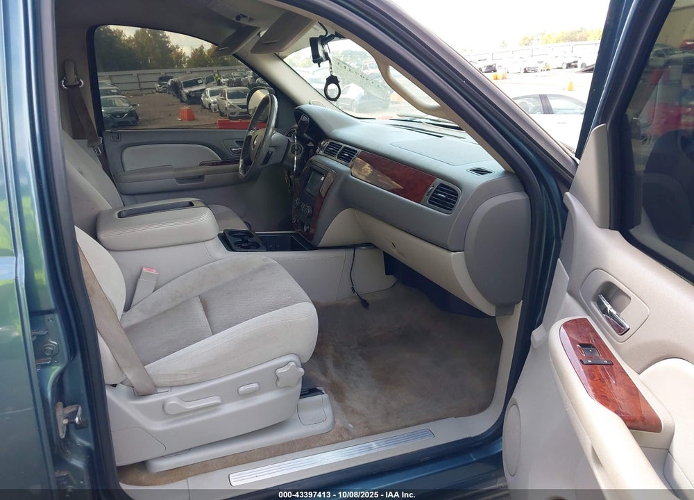 2009 CHEVROLET TAHOE VIN: 1GNFK23099R130192