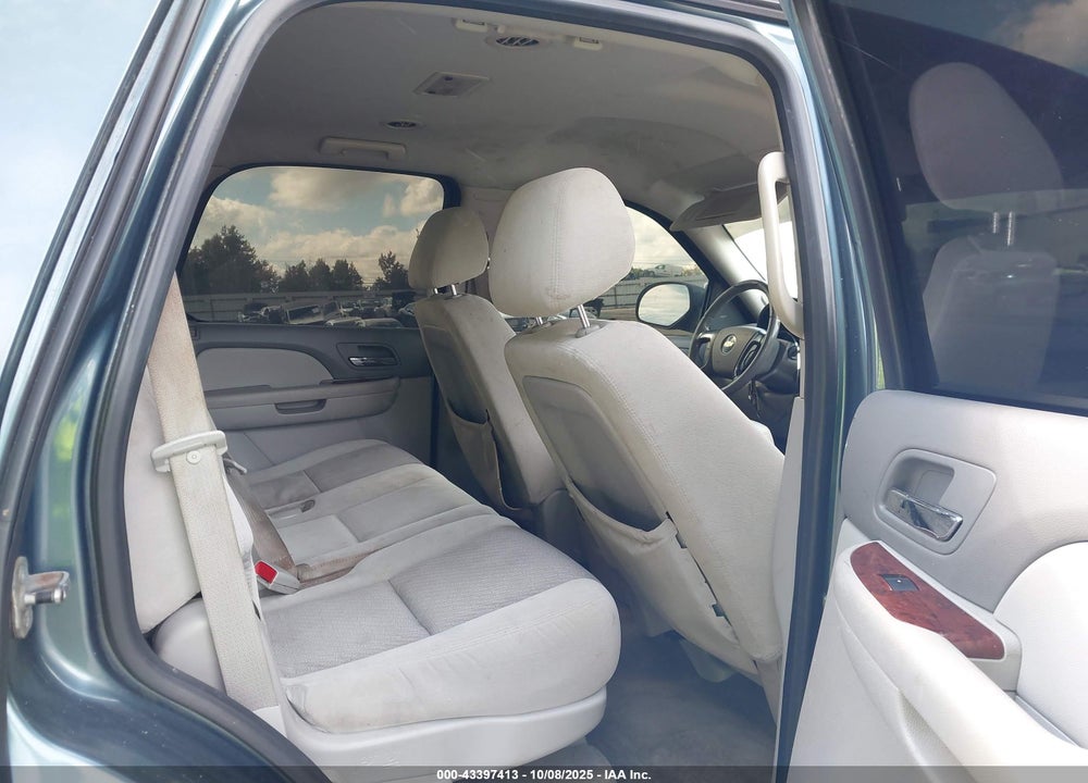 2009 CHEVROLET TAHOE VIN: 1GNFK23099R130192