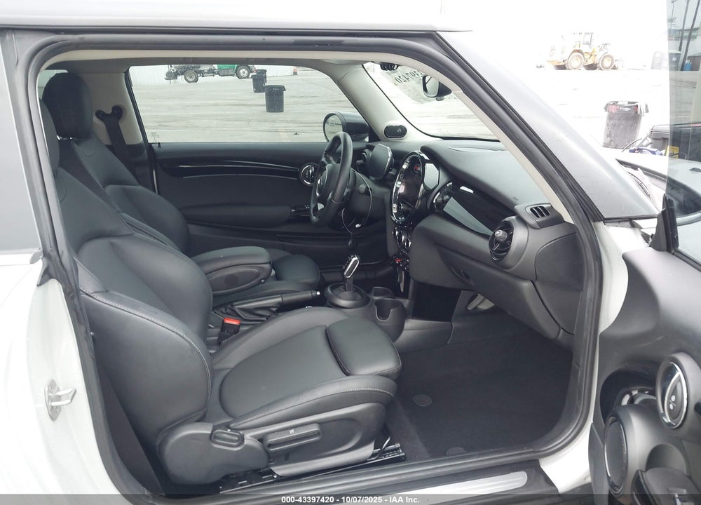 2023 MINI HARDTOP VIN: WMW53DH03P2S84602