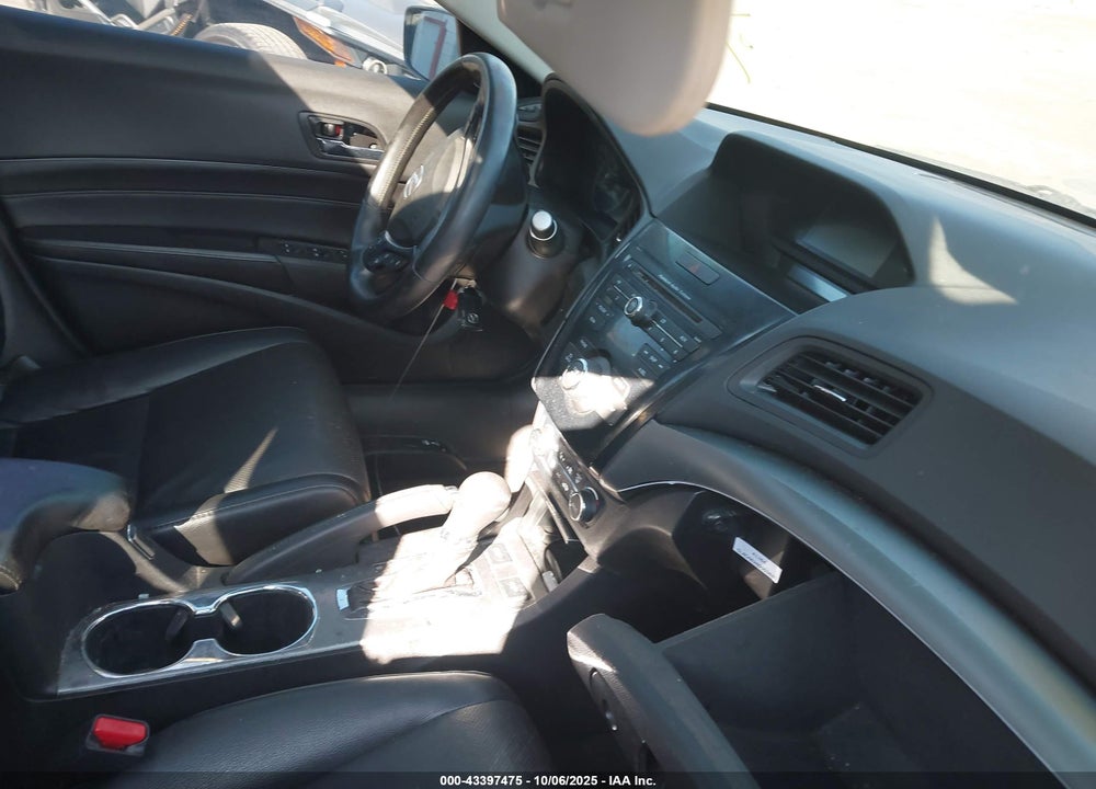 2014 ACURA ILX 2.0L VIN: 19VDE1F31EE006892