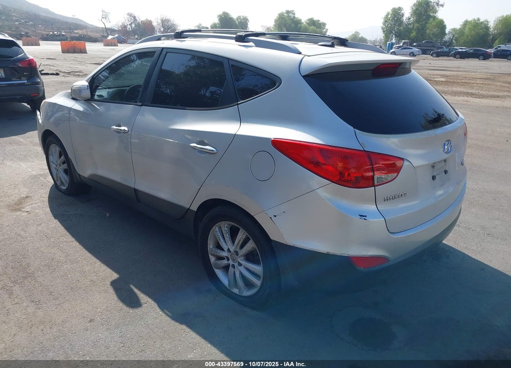 2013 HYUNDAI TUCSON VIN: KM8JU3AC5DU616449