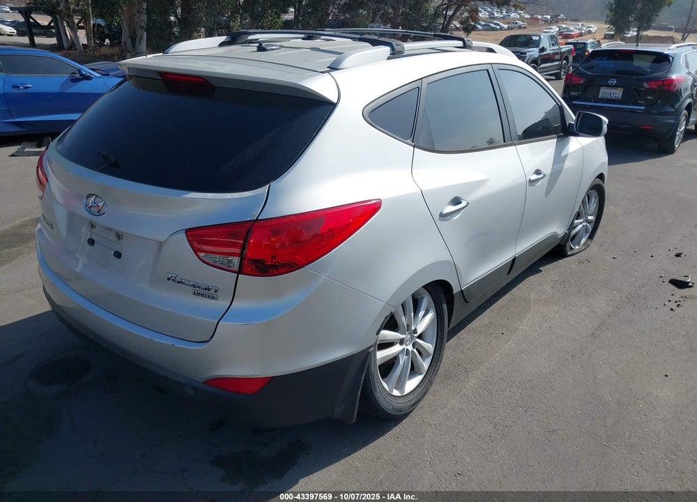 2013 HYUNDAI TUCSON VIN: KM8JU3AC5DU616449