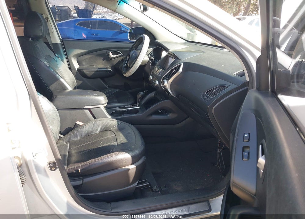 2013 HYUNDAI TUCSON VIN: KM8JU3AC5DU616449