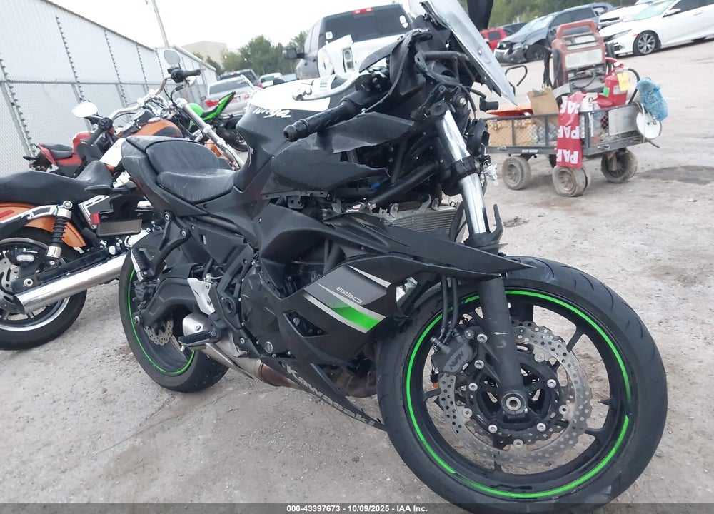 2019 KAWASAKI EX650 F VIN: JKAEXEK19KDA32832