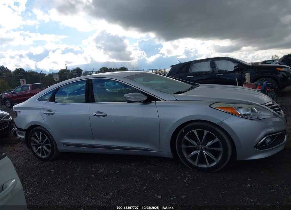 2017 HYUNDAI AZERA VIN: KMHFG4JG4HA578189