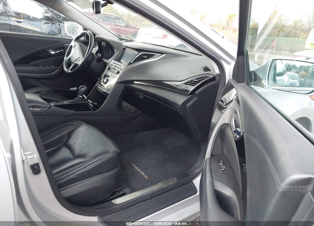 2017 HYUNDAI AZERA VIN: KMHFG4JG4HA578189