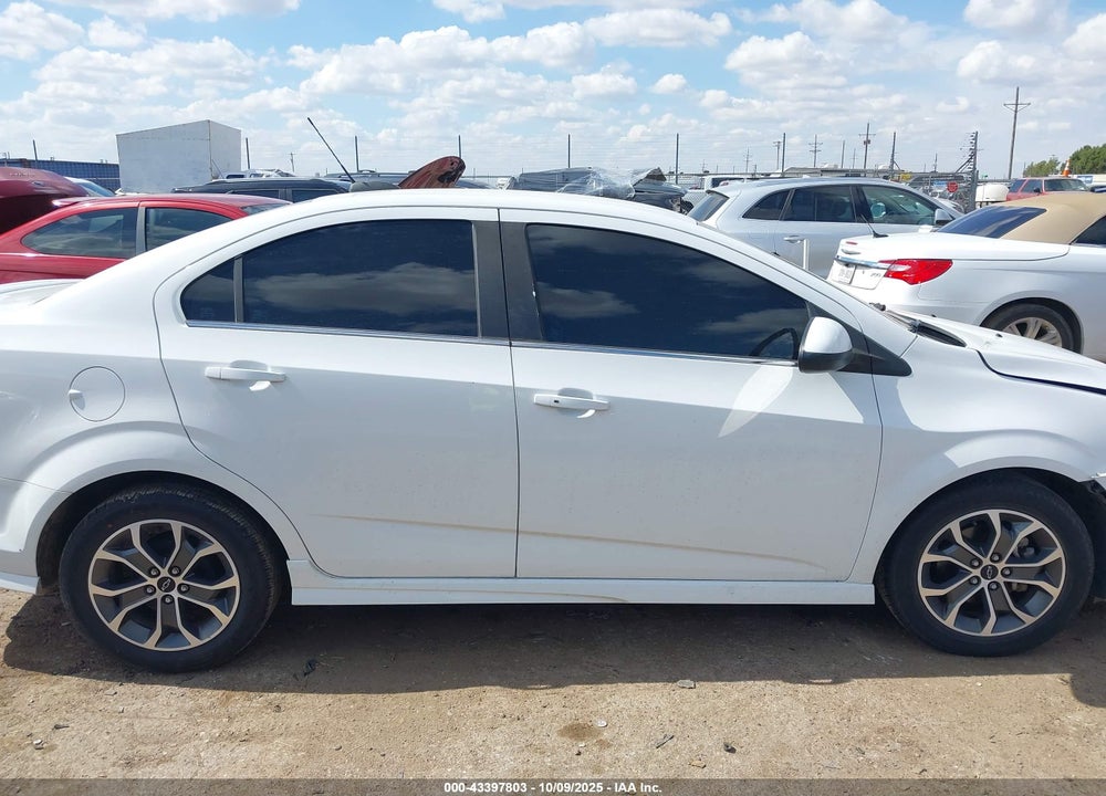 2019 CHEVROLET SONIC VIN: 1G1JD5SB7K4100945