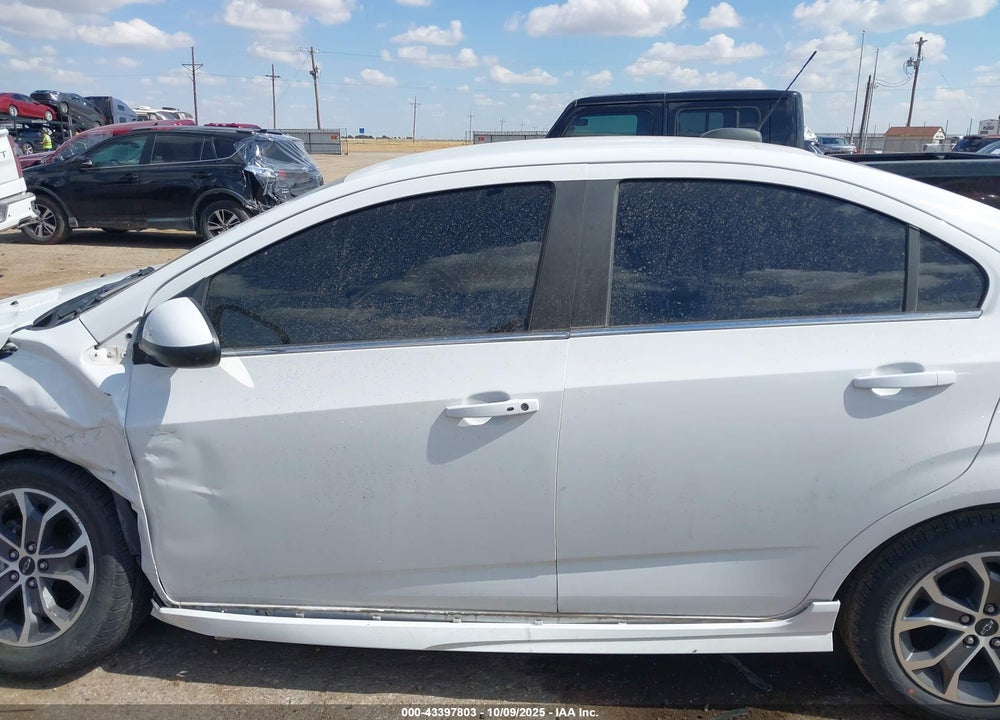 2019 CHEVROLET SONIC VIN: 1G1JD5SB7K4100945