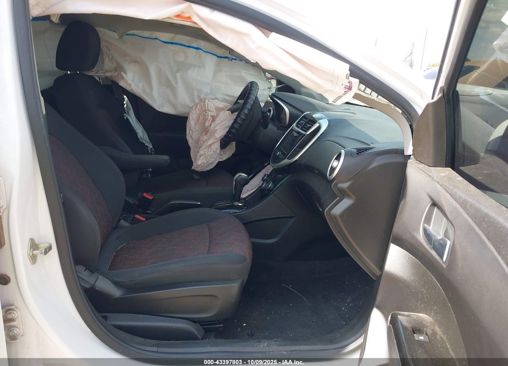 2019 CHEVROLET SONIC VIN: 1G1JD5SB7K4100945