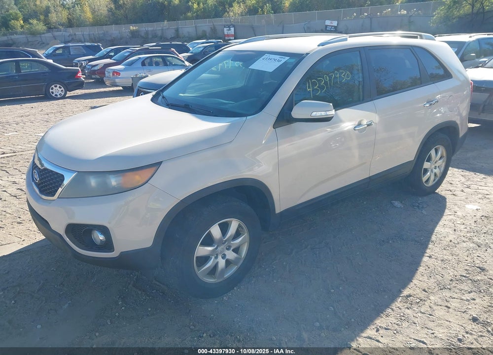 2011 KIA SORENTO VIN: 5XYKT4A15BG091035