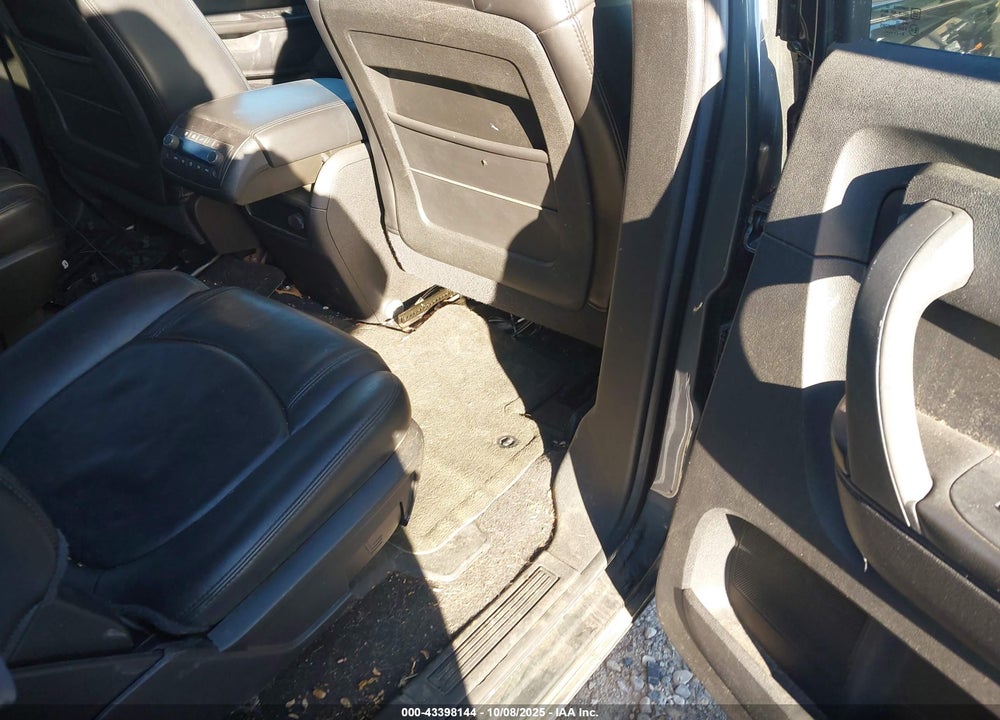 2009 CHEVROLET TRAVERSE VIN: 1GNEV23D19S110808
