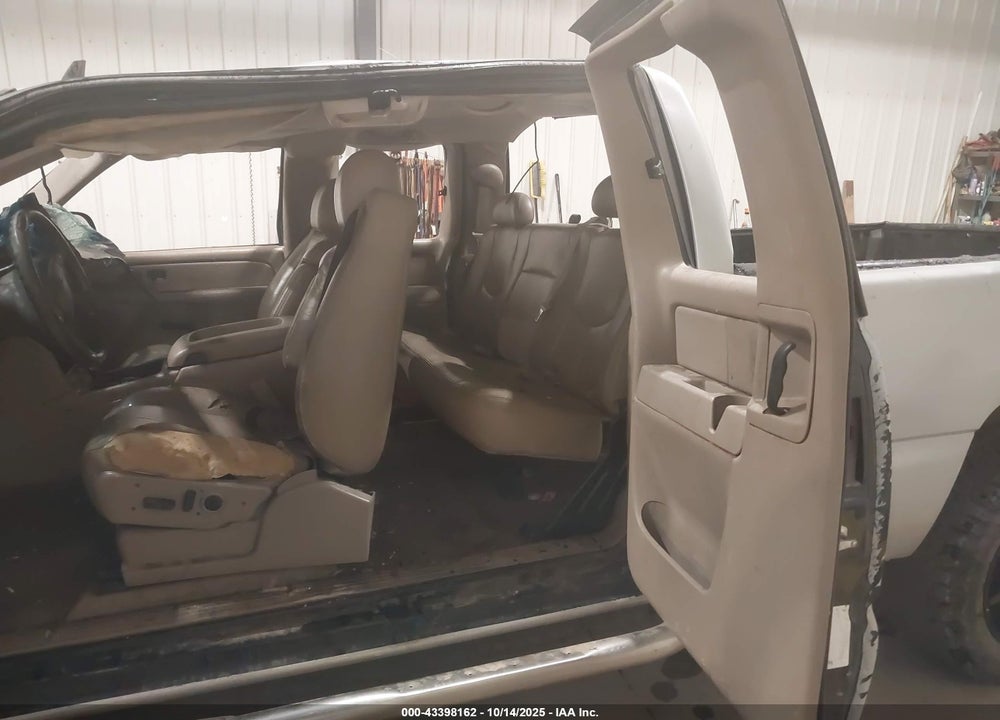 2006 GMC SIERRA 1500 SLT VIN: 1GTEK19B76Z198025