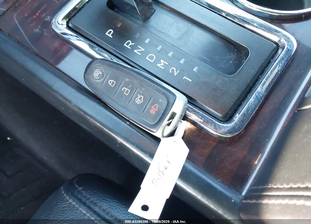 2016 LINCOLN NAVIGATOR RESERVE VIN: 5LMJJ2KT4GEL00571