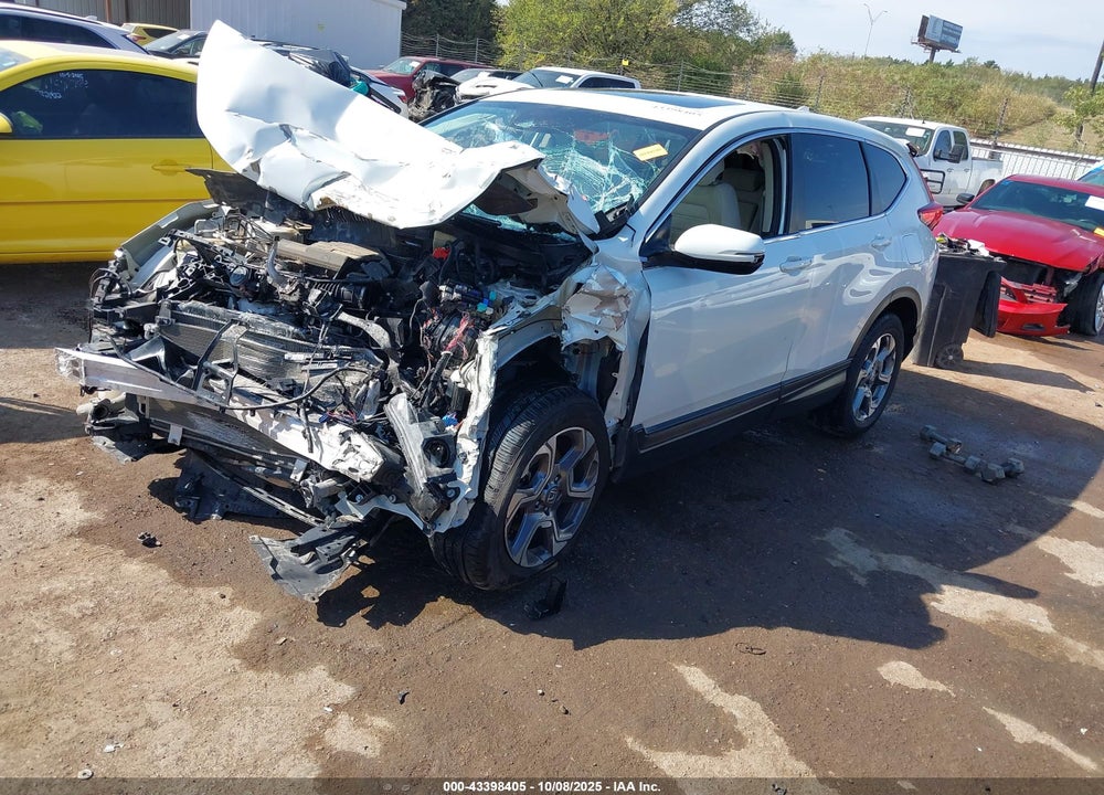 2018 HONDA CR-V VIN: 2HKRW2H57JH619670