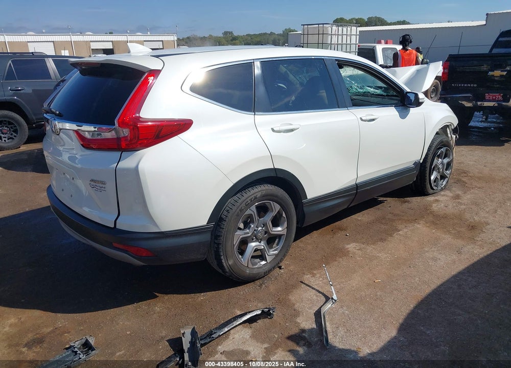 2018 HONDA CR-V VIN: 2HKRW2H57JH619670
