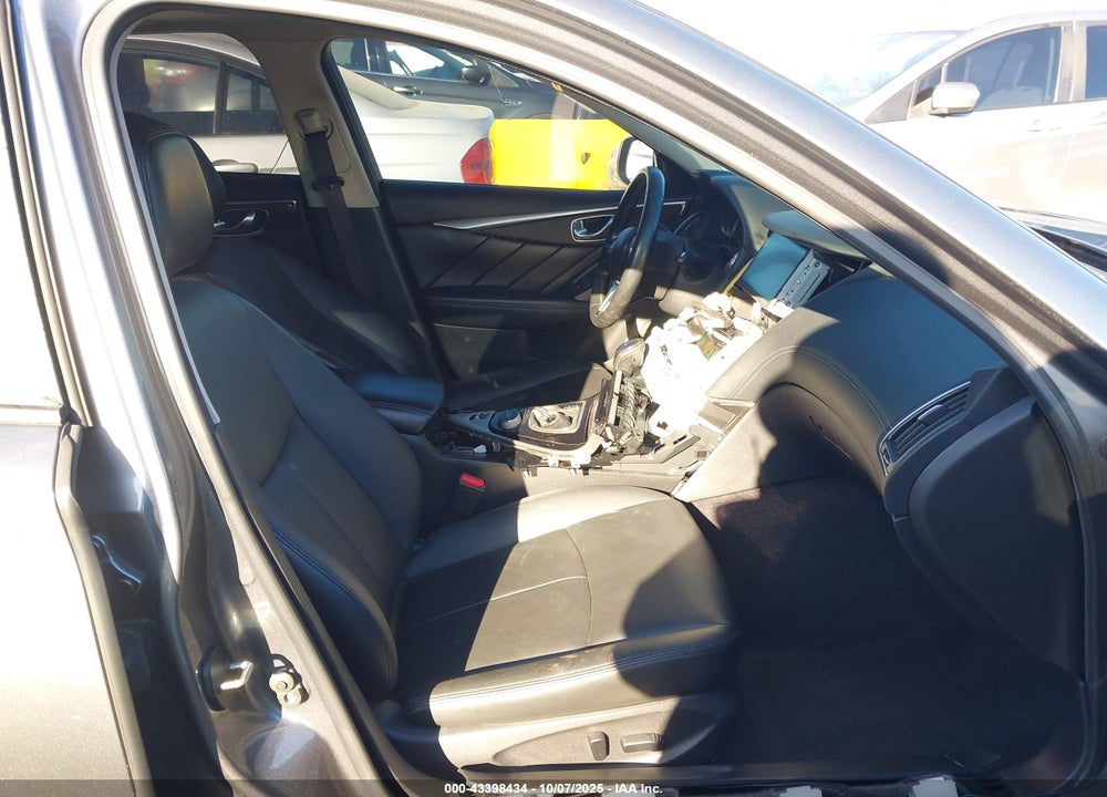 2019 INFINITI Q50 3.0T LUXE VIN: JN1EV7AP0KM511900